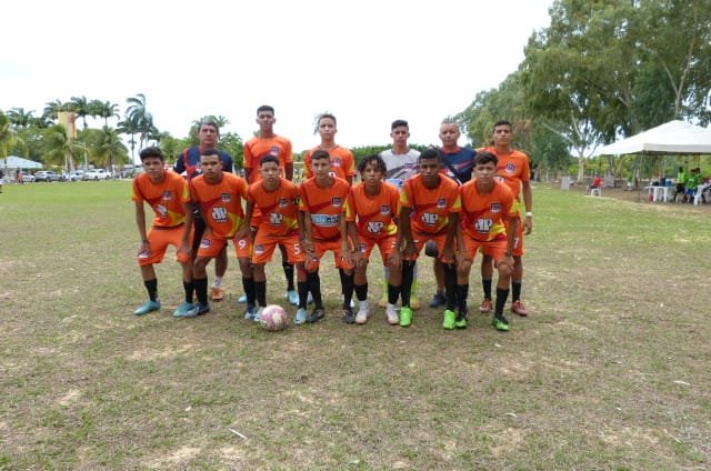 Atletas Da Escolinha De Futebol Herbert Matos Se Destacaram Na F Cup