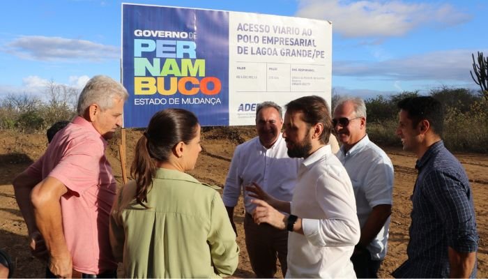 Ao Lado De Raquel Lyra Prefeito Vilmar Cappellaro Assina Ordem De